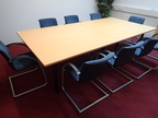 Besprechungstischgruppe mit 2 Tischen je 140 x 140 cm + 9 Besprechungsstühle Besprechungstischgruppe mit 2 Tischen je 140 x 140 cm + 9 Besprechungsstühle