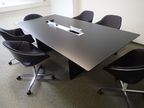 Besprechungstisch mit Kabelmodul ca. L 240 x B 120 cm (ohne Stühle) neuwertig Besprechungstisch mit Kabelmodul ca. L 240 x B 120 cm (ohne Stühle) neuwertig