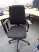 Bürodrehstuhl mit Armlehnen Bürodrehstuhl mit Armlehnen