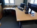 Schreibtisch-Winkelkombination ca. L 200 x B 80 - 120 cm + Anbauteil 60 x 60 cm Schreibtisch-Winkelkombination ca. L 200 x B 80 - 120 cm + Anbauteil 60 x 60 cm