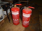 2 Stk. Feuerlöscher 2 Stk. Feuerlöscher
