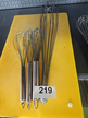 4 Stk. Gastro-Schneebesen, 3 x L 32 cm, 1 x 50 cm 4 Stk. Gastro-Schneebesen, 3 x L 32 cm, 1 x 50 cm