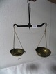 Waage, ca. 27x46cm, Schalen aus Messing Waage, ca. 27x46cm, Schalen aus Messing