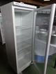 Liebherr Getränkekühlschrank mit 4 Stk. Transportrollen Modell FK3642, ca. 348 L, versperrbar, ohne Schlüssel ca. 60 x 61 x 175 cm, mit Glastüre Liebherr Getränkekühlschrank mit 4 Stk. Transportrollen Modell FK3642, ca. 348 L, versperrbar, ohne Schlüssel ca. 60 x 61 x 175 cm, mit Glastüre