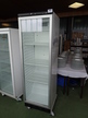 Getränkekühlschrank mit Glasfront Modell FKG371, ca. 381 L Inhalt, in mobiler Ausführung, nicht versperrbar ca. 60 x 60 x 195 cm Getränkekühlschrank mit Glasfront Modell FKG371, ca. 381 L Inhalt, in mobiler Ausführung, nicht versperrbar ca. 60 x 60 x 195 cm