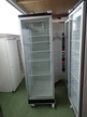 Getränkekühlschrank mit Glasfront Modell FKG371, ca. 381 L Inhalt, in mobiler Ausführung, nicht versperrbar ca. 60 x 60 x 195 cm Getränkekühlschrank mit Glasfront Modell FKG371, ca. 381 L Inhalt, in mobiler Ausführung, nicht versperrbar ca. 60 x 60 x 195 cm