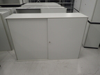 BENE Akten-Oberschrank ca. L 160 x T 43 x H 108 cm, 3 Ordnerhöhen BENE Akten-Oberschrank ca. L 160 x T 43 x H 108 cm, 3 Ordnerhöhen