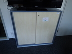 Blaha Aktenschrank blau-Ahorn, ca. B 120 x T 42 x H 120 cm, 3 Ordnerhöhen Blaha Aktenschrank blau-Ahorn, ca. B 120 x T 42 x H 120 cm, 3 Ordnerhöhen