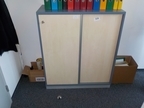 Blaha Aktenschrank blau-Ahorn, ca. B 120 x T 42 x H 120 cm, 3 Ordnerhöhen Blaha Aktenschrank blau-Ahorn, ca. B 120 x T 42 x H 120 cm, 3 Ordnerhöhen