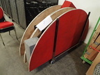 2 Stk. Rundbühnen DM ca. 200 cm, klappbar, mit Transportbox, in mobiler Ausführung 2 Stk. Rundbühnen DM ca. 200 cm, klappbar, mit Transportbox, in mobiler Ausführung