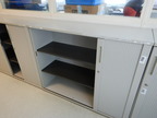 Werkstätten-Archivschrank Fab. K & N, mit Schiebetüren ca. L 135 x T 43 x H 110 cm, 3 Ordnerhöhen Werkstätten-Archivschrank Fab. K & N, mit Schiebetüren ca. L 135 x T 43 x H 110 cm, 3 Ordnerhöhen