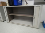 Werkstätten-Archivschrank Fab. K & N, mit Schiebetüren ca. L 135 x T 43 x H 75 cm, 2 Ordnerhöhen Werkstätten-Archivschrank Fab. K & N, mit Schiebetüren ca. L 135 x T 43 x H 75 cm, 2 Ordnerhöhen
