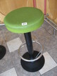 2 Hocker grün ca. 81cm hoch 2 Hocker grün ca. 81cm hoch