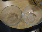 2 Salatschüsseln Glas dm: 30,5cm, 14cm hoch 2 Salatschüsseln Glas dm: 30,5cm, 14cm hoch