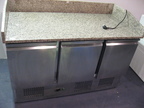 Pizzakühlpult mit Granitplatte, steckerfertig, ca. 140x71x145cm Pizzakühlpult mit Granitplatte, steckerfertig, ca. 140x71x145cm