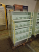 2seitige Vitrine mit Laden und Spiegel ca. B 102 x T 80 x H 150 cm 2seitige Vitrine mit Laden und Spiegel ca. B 102 x T 80 x H 150 cm