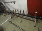 1 Stk. Lackierständer + 1 Arbeitsbock + 2 Einkaufswagen + Dachrinne 1 Stk. Lackierständer + 1 Arbeitsbock + 2 Einkaufswagen + Dachrinne