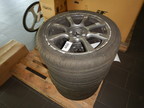 4 Stk. Continentalreifen mit Alufelge ca. 195/45 R16 Fiat Abart (2 beschädigt) 4 Stk. Continentalreifen mit Alufelge ca. 195/45 R16 Fiat Abart (2 beschädigt)