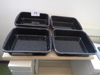 12 Stk. Riess Emaile-Gratinpfannen 24.8 x 20 x 5.5 cm mit 3 Tisch-Servierplatten 12 Stk. Riess Emaile-Gratinpfannen 24.8 x 20 x 5.5 cm mit 3 Tisch-Servierplatten
