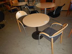 Besprechungstisch 80 cm DM + 2 Stk. Besucherstühle Besprechungstisch 80 cm DM + 2 Stk. Besucherstühle