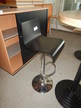 Stehtisch + 2 Barhocker Stehtisch + 2 Barhocker