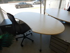 Schreibtisch ca. 220 x 100 cm geschwungen ca. 220 x 100 cm Schreibtisch ca. 220 x 100 cm geschwungen ca. 220 x 100 cm
