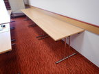 9 Stück Seminarraumtische klappbar mit je ca. 140x70 cm 9 Stück Seminarraumtische klappbar mit je ca. 140x70 cm