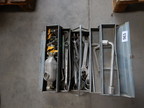 Werkzeugkiste bestückt mit Handwerkzeug Werkzeugkiste bestückt mit Handwerkzeug