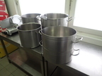 5teiliges Kochtopfset, 1xca. 42x41cm, 1x 34x29cm, 1x 36x36cm, 2 x 36x17cm 5teiliges Kochtopfset, 1xca. 42x41cm, 1x 34x29cm, 1x 36x36cm, 2 x 36x17cm