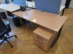 Schreibtisch ca.180x80 cm Schreibtisch ca.180x80 cm