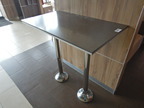 Stehtisch ca. 106x60 cm Höhe: 110 cm Stehtisch ca. 106x60 cm Höhe: 110 cm