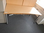 Bene Schreibtisch mit Anbau, buche, 180x80cm Bene Schreibtisch mit Anbau, buche, 180x80cm