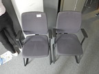 2 Stk. Besprechungsstühle, Stoff, grau 2 Stk. Besprechungsstühle, Stoff, grau