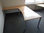 Schreibtisch Winkelkombination, 200x80cm und 220x55cm Schreibtisch Winkelkombination, 200x80cm und 220x55cm