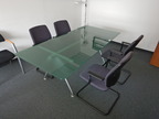 Besprechungstisch mit Glasplatte, 200x95cm Besprechungstisch mit Glasplatte, 200x95cm