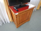 Minibar mit Glasoberfläche, ca. 77x50x77cm, einflügelig Minibar mit Glasoberfläche, ca. 77x50x77cm, einflügelig