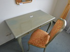 SELVA Schreibtisch mit Auszugslade ca. 56x101cm und 1 Stuhl mit Stoffbezug SELVA Schreibtisch mit Auszugslade ca. 56x101cm und 1 Stuhl mit Stoffbezug