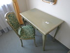 SELVA Schreibtisch mit Auszugslade ca. 56x101cm und 1 Stuhl mit Stoffbezug SELVA Schreibtisch mit Auszugslade ca. 56x101cm und 1 Stuhl mit Stoffbezug