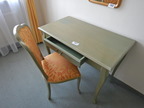 SELVA Schreibtisch mit Auszugslade ca. 56x101cm und 1 Stuhl mit Stoffbezug SELVA Schreibtisch mit Auszugslade ca. 56x101cm und 1 Stuhl mit Stoffbezug