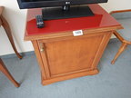 Minibar mit Glasoberfläche, ca. 77x50x77cm, einflügelig Minibar mit Glasoberfläche, ca. 77x50x77cm, einflügelig