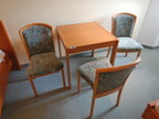 Beistelltisch 68x71cm mit 3 Stk. Stühlen Beistelltisch 68x71cm mit 3 Stk. Stühlen