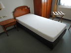 SELVA Einzelbett inkl. 1 Stk. Matratzen, ca. 200x90cm SELVA Einzelbett inkl. 1 Stk. Matratzen, ca. 200x90cm
