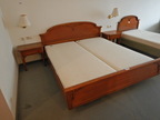 SELVA Doppelbett inkl. 2 Stk. Matratzen, ca. 200x210cm, inkl. 2 Stk. Lattenroste - Kopf- und Fußteil höhenverstellbar SELVA Doppelbett inkl. 2 Stk. Matratzen, ca. 200x210cm, inkl. 2 Stk. Lattenroste - Kopf- und Fußteil höhenverstellbar
