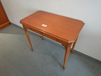 SELVA Schreibtisch mit Auszugslade ca. 90x53cm SELVA Schreibtisch mit Auszugslade ca. 90x53cm