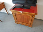 Minibar mit Glasoberfläche, ca. 77x50x77cm, einflügelig Minibar mit Glasoberfläche, ca. 77x50x77cm, einflügelig