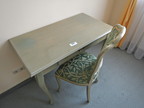 SELVA Schreibtisch mit Auszugslade ca. 56x101cm und 1 Stuhl mit Stoffbezug SELVA Schreibtisch mit Auszugslade ca. 56x101cm und 1 Stuhl mit Stoffbezug