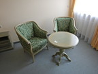 SELVA Sitzbankgruppe bestehend aus 2 Stk. Stühlen und Beistelltisch DM 70cm, Höhe 66cm SELVA Sitzbankgruppe bestehend aus 2 Stk. Stühlen und Beistelltisch DM 70cm, Höhe 66cm
