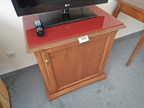 Minibar mit Glasoberfläche, ca. 77x50x77cm, einflügelig Minibar mit Glasoberfläche, ca. 77x50x77cm, einflügelig