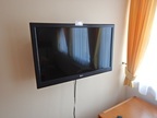 LG TV mit schwenkbarer Wandhalterung, LG 32LT 360C, 2012, Bildschirmdiagonale 80cm LG TV mit schwenkbarer Wandhalterung, LG 32LT 360C, 2012, Bildschirmdiagonale 80cm