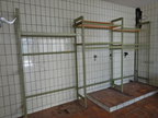 Schwerlastregalanlage bestehend aus 4 Stk. Regalstehern lackiert, 16 Stk. Einhängebalken = 4,5lfm Regalanlage, Nutzlast ca. 300kg pro Fachebene Schwerlastregalanlage bestehend aus 4 Stk. Regalstehern lackiert, 16 Stk. Einhängebalken = 4,5lfm Regalanlage, Nutzlast ca. 300kg pro Fachebene